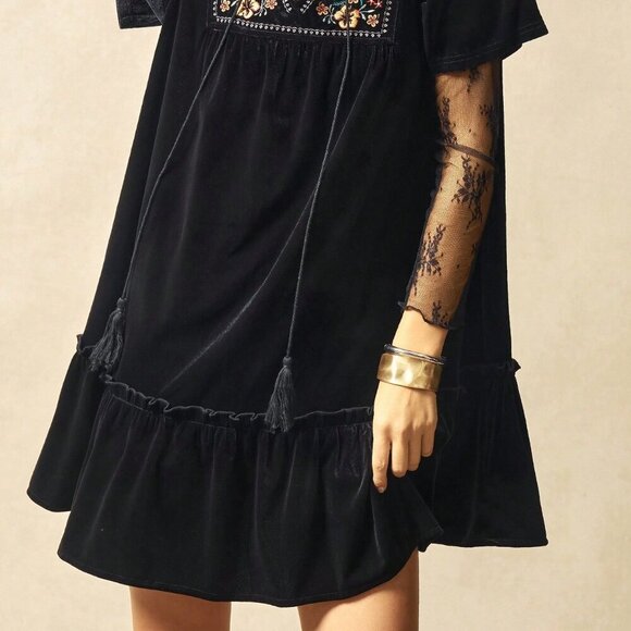 Black Boho Women's Knit V-Neck Floral Velvet Mini Dress - Picture 7 of 8